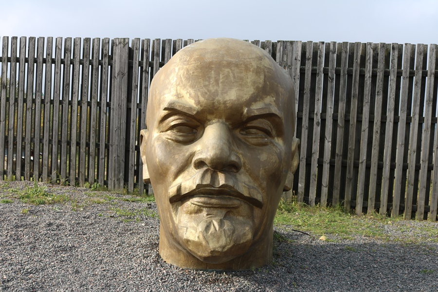 Chasing Lenin – The Belarus Edition
